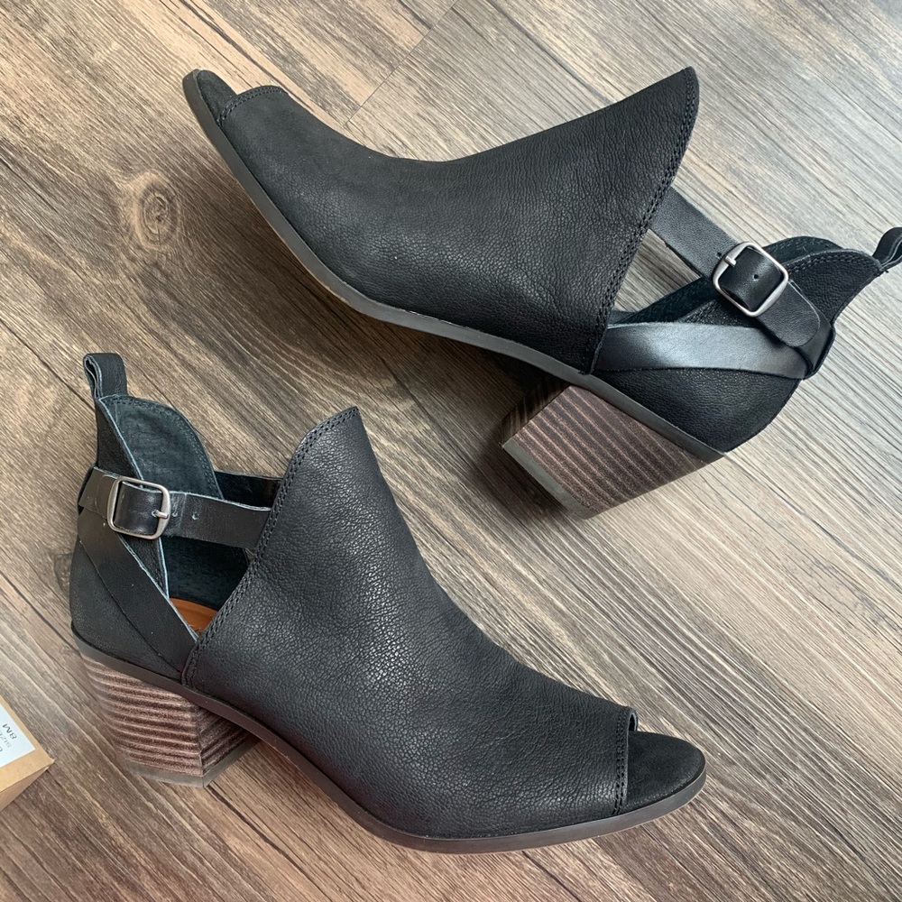 Lucky Brand New in Box Peep Toe Booties Size 8